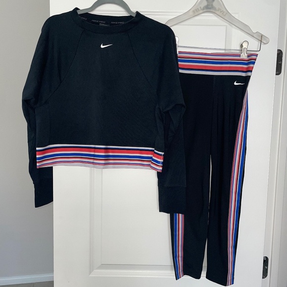 NIKE PRO Women Black,Red white Blue Stripe 2 Piece Top Pant Set Size XS - Picture 1 of 8